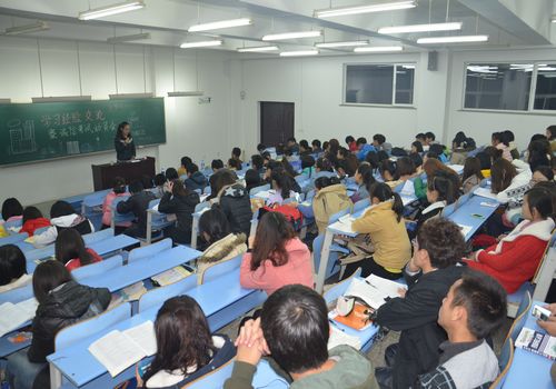 文化传媒学院举行学习经验交流暨诚信考试动员