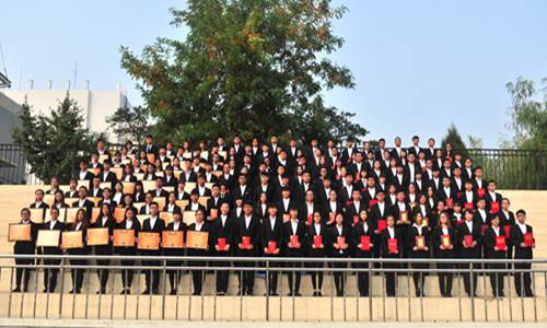 我校举行20152016学年优秀学生先进集体表彰大会